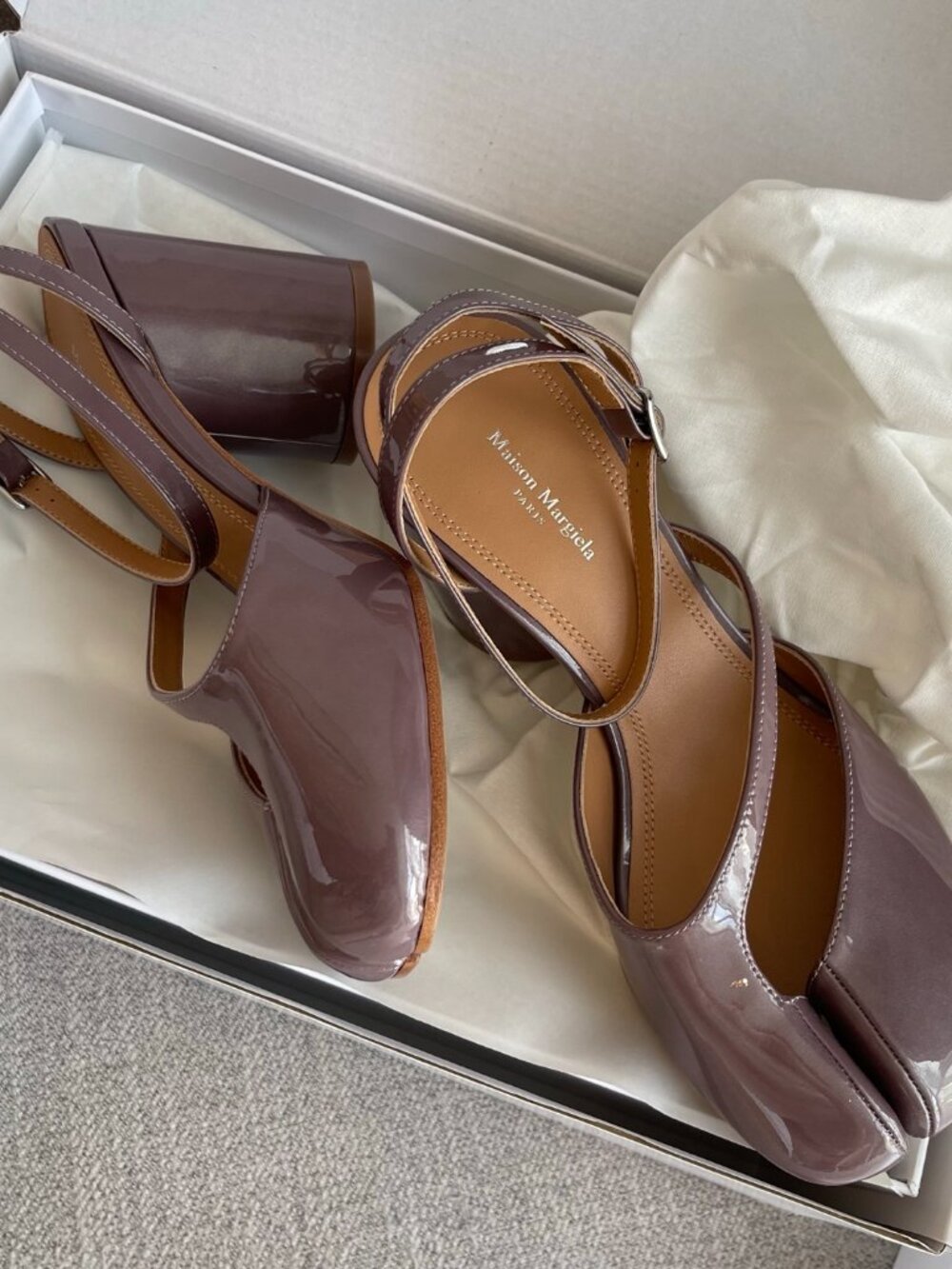 Maison Martin Mar Tabi Slingback Block Heel Sandals (Dusty Mauve Patent Leather) - Picture 5 of 8